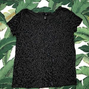 H&M grey leopard t shirt